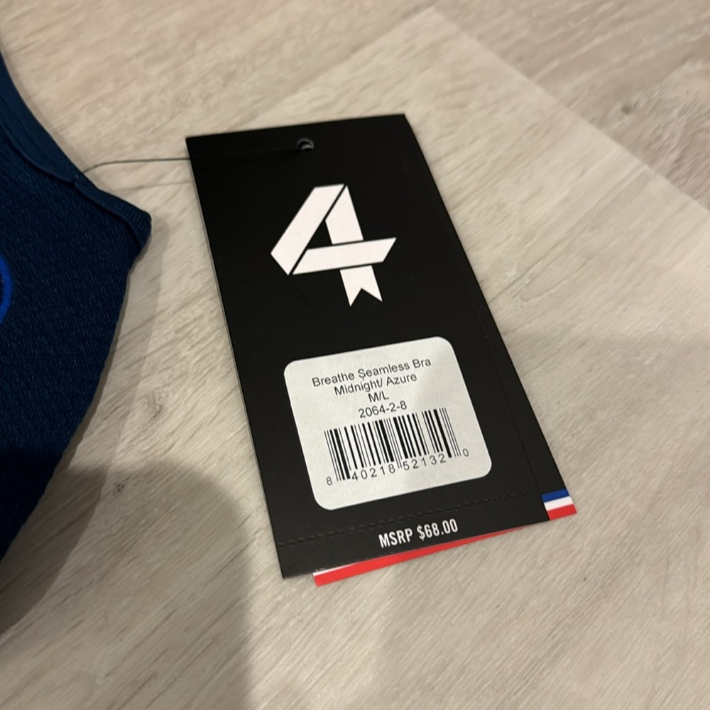Fourlaps NWT Breathe Seamless Bra Midnight: Azure in M/L - Picture 3 of 8